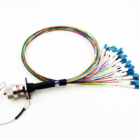 Cordon de raccordement à fibre optique 24 cœurs Mini J599 Mil-Dtl D38999 IP68 à LC UPC APC pour extérieur en métal pour environnement difficile