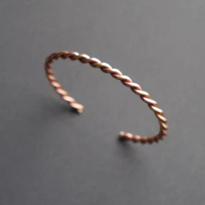Brazalete de Aleación de Cobre Hecho a Mano, Ajustable, Martillado, Estilo Vintage, Chapado en Cobre Antiguo, Joyería Unisex - Product Image 2