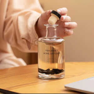 ชุดของขวัญขายส่งพร้อมบรรจุภัณฑ์สุดหรู น้ำหอมปรับอากาศแบบก้านไม้หอม สำหรับของขวัญวันเกิดและของขวัญ<span class=keywords><strong>ขึ้น</strong></span><span class=keywords><strong>บ้าน</strong></span><span class=keywords><strong>ใหม่</strong></span> น้ำหอมปรับอากาศแบบก้านไม้หอมที่ไม่ต้องใช้ไฟ - Product Image 4