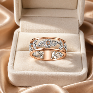 Anello con Design Floreale Bicolore per Donne - Product Image 4