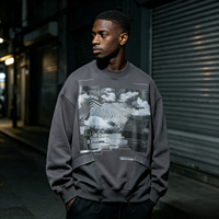 Sudadera de cuello redondo de tejido grueso con lavado vintage, estampado de mapa con efecto desgastado, estilo streetwear funcional, top oversize