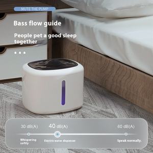 Venta al <span class=keywords><strong>Por</strong></span> Mayor Dispensadores de Agua Inteligentes y Automáticos para Mascotas con Filtros de Agua Viva y Carga Eléctrica Bebederos para Gatos y Perros de Plástico Sólido de Gran Venta - Product Image 4