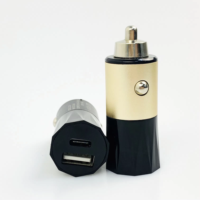 QC3.0 PD20W Produk Online pengisi daya mobil, pengisi daya Cepat Model pribadi dua port Usb Tipe c produk elektronik