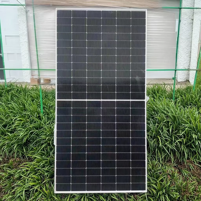 550W Monocrystalline Silicon Half Cell PERC High Efficiency Solar Panel OEM Service