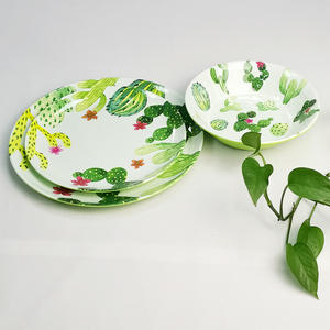 Juego de Vajilla de Melamina Verde con Diseño de Hojas, 12 Piezas, con Plato y Tazón - Product Image 6