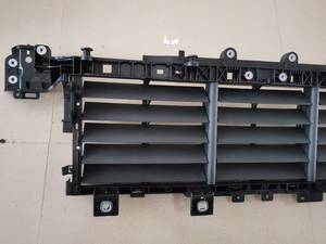 Nuevo para Cayenne 2018-2023 Cuchillas de rejilla de entrada de hoja central Polipropileno OEM 9Y0805519F - Product Image 6