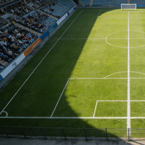 Gazon artificiel écologique vert sans remplissage de 30 mm, haute densité, idéal <span class=keywords><strong>pour</strong></span> les terrains de football et la conception d'aménagements paysagers - Product Image 5