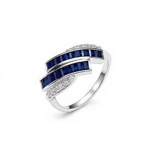 Anillo de Zafiro Azul Natural en Plata de Ley 925 con Baño de Rodio, Corte Baguette de Lujo con Engaste de Canal - Product Image 2