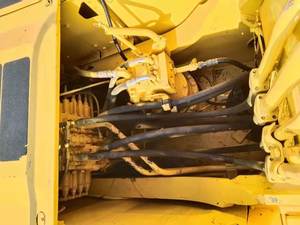Pompe de boîte de vitesses d'excavatrice sur chenilles Komatsu PC300 d'occasion de haute qualité, 30 tonnes, d'origine, modèle 2020-2023 - Product Image 6