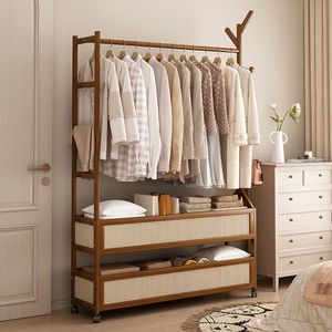 Perchero de pie sencillo de bambú con estante de almacenamiento para uso en el hogar, dormitorio o residencia universitaria - Product Image 4