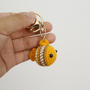 Tinh tế dễ thương vui vẻ <span class=keywords><strong>handmade</strong></span> Crochet cá <span class=keywords><strong>Keychain</strong></span> cá macrame Keyring động vật biển Quà Tặng xe Túi Chìa Khóa Phụ Kiện Cá Hề Móc chìa khóa - Product Image 3