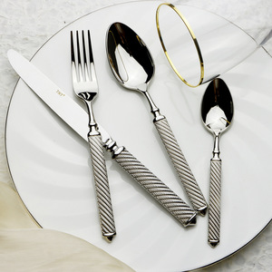 Ensemble de <span class=keywords><strong>couverts</strong></span> en acier inoxydable <span class=keywords><strong>18</strong></span>/<span class=keywords><strong>10</strong></span> au design créatif, couteau, fourchette, cuillère, argenterie, manche forgé, <span class=keywords><strong>couverts</strong></span> de luxe pour mariage - Product Image 2