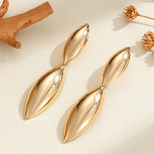 Boucles d'oreilles pendantes goutte d'eau Jingciren Boutique, style INS doré, pour femme, luxe léger et haut de gamme - Product Image 4