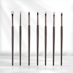 Ensemble de 7 pinceaux de maquillage pour les yeux en poils de poney, manche en bois, pour les yeux, les cils, les sourcils, pinceaux de mélange, design de voyage - Product Image 5