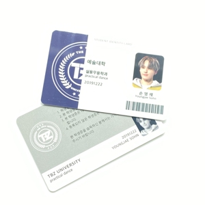 บัตรประชาชน PVC พร้อมโฮโลแกรมสำหรับถ่ายภาพชื่อโฮโลแกรมพรีเมี่ยมแบบกำหนดเอง - Product Image 2