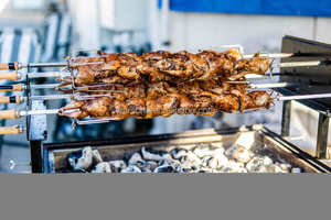 Brochettes de Chypre extra larges avec 5 brochettes, rôtissoire automatique, barbecue d'extérieur - Product Image 2