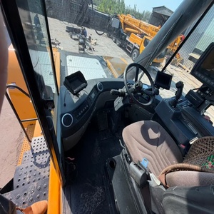 Grúa Usada XCS4531K, 45T, Reach Stacker, Modelo 2018, Muy Buen Estado de Funcionamiento, Tres Ganchos, Elevación Máxima de 25m, Motor, Bomba - Product Image 6