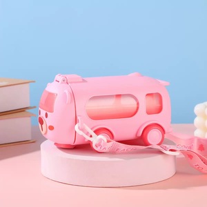 ホットセール 車型バス風 可愛い携帯用水筒 ミルクカップ ストロー付き ショルダーストラップ 男の子 女の子 赤ちゃん 学校 家庭用 - Product Image 3