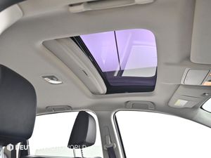 ฮอนด้า ซีอาร์วี ปี 2015 เบนซิน เกียร์ออโต้ รถ SUV สภาพดีเยี่ยม คุ้มค่า น่าเชื่อถือ ผลิตในญี่ปุ่น รถครอบครัว พร้อมฟีเจอร์ความปลอดภัย สะอาด - Product Image 4