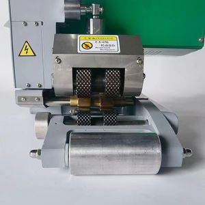 <span class=keywords><strong>900</strong></span> géomembrane machine de soudage haute puissance film épais machine de soudage anti-infiltration membrane automatique escalade machine de soudage - Product Image 6