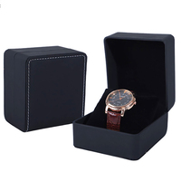 Boîte d'emballage de montre en cuir PU noir et rouge de haute qualité, carrée, tendance, avec logo personnalisé et coussin doux pour utilisation extérieure