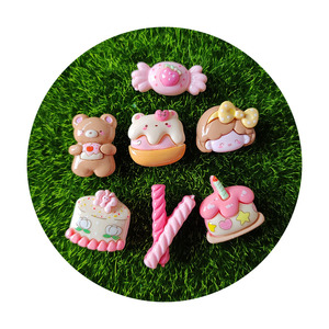 100 pièces nouveau Mini <span class=keywords><strong>Kawaii</strong></span> dessin animé ours bonbons <span class=keywords><strong>anniversaire</strong></span> gâteau résine dos plat Cabochons Scrapbook bricolage fête épingle à cheveux accessoires déco - Product Image 1