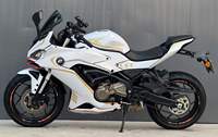 QJMoto SRK350 350cc Moteur refroidi par eau Moto sportive d'entrée de gamme Haute performance à prix abordable Convient aux débutants
