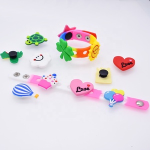 Pulsera de Goma Colorida Promocional para Niños, Pulsera de Silicona Ajustable con Dijes - Product Image 5