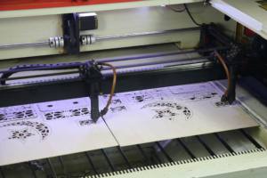 工場カスタム 木製レーザーカットサービス UV印刷付きレーザー彫刻 3D木製工芸品 - Product Image 6