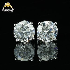 Boucles d'oreilles clous en or 18 carats plaqué or, diamant rond de laboratoire, 4 griffes, romantiques, certifiées IGI, pour mariage, fiançailles ou cadeau de fête - Product Image 1