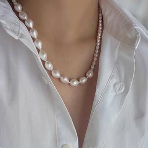 Collar Elegante de Estilo Barroco Francés Hecho a Mano con Perla Natural de Forma Irregular, Cadena para Clavícula de Lujo Ligero para Suéteres - Product Image 5