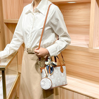 Sac fourre-tout en toile brodée Xiangyun de style ethnique Zhuang Tang pour femme, nouvelle collection 2026, sac à bandoulière et sac porté croisé, nouvelle vague nationale pour usage quotidien