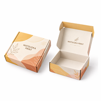 Caja de Cartón Corrugado Impresa con Diseño Abstracto en Tonos Tierra, con Base de Cierre Automático, para Empaquetado de Boutique y Minoristas