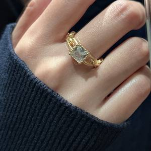 Anillo Abierto de Plata Pura S925, Elegante y Lujoso, con Diseño de Nicho de Diamante Cuadrado, Cadena Hueca Retro Francesa, Diamante de Corte Ovalado - Product Image 3