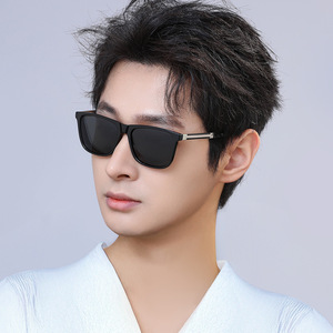 Nuevas gafas de sol con montura cuadrada para hombre, montura de plástico y metal polarizada negra UV400 para conducir, protección solar - Product Image 5