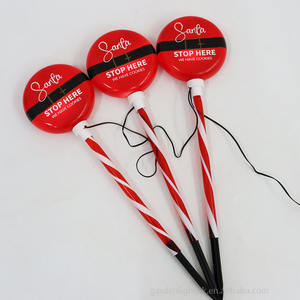 Lumières LED modernes écologiques pour l'extérieur, imperméables, 3 packs, piquets lumineux - Panneau de Noël 'Santa Stop Here', décoration festive pour la cour et la pelouse - Product Image 2