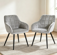 Chaise de salle à manger en velours nordique avec accoudoirs, mobilier de maison, chaise d'appoint rembourrée, pieds en métal noir, chaise d'appoint pour salon