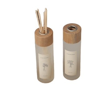 Luxus benutzer definierte Logo Private Label Lufter frischer Home Duftöl ätherische Duft kerzen und Schilf Diffusor Geschenkset - Product Image 1