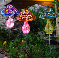 Ornement solaire de jardin LED métal champignon pelouse lumière chemin éclairage et piquets solaires décoratifs