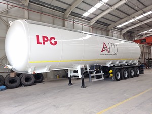 Nuevo tipo de camión semirremolque con tanque de aluminio y acero inoxidable para almacenar agua y aceite, disponible a bajo precio. - Product Image 4