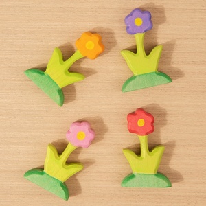 Casa de Juegos de Madera para Niñas con Escena de Flores Pequeñas - Juguete Favorito para Bebés de 0 a 24 Meses - Product Image 2