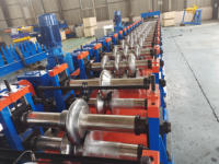 Machine de profilage de garde-corps de sécurité routière pour profilés W, profilés à trois poutres et cadres en acier galvanisé, ligne de production haute résistance avec contrôle PLC Delta