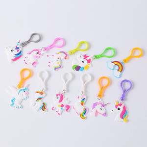 Llavero de Unicornio de Peluche Personalizado 2020, Llavero de Unicornio de PVC Suave y Económico - Product Image 6