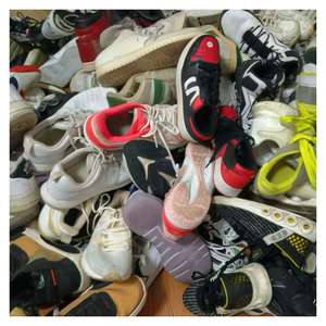 Chaussures d'occasion à prix de liquidation, chaussures de seconde main pas chères en stock, chaussures de marque usagées en balles à vendre du Royaume-Uni - Product Image 1