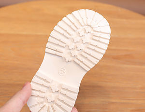 Automne et hiver nouvelles <span class=keywords><strong>bottes</strong></span> Martin pour enfants velours chaud <span class=keywords><strong>bottes</strong></span> courtes en cuir à lacets noirs pour garçons et filles - Product Image 5