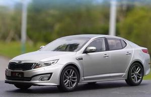 Nuevo Diecast 1:18 2015 K5 <span class=keywords><strong>KIA</strong></span> aleación coches modelo juguete Puerta Abierta simulación coche juguetes con tirar hacia atrás vehículo para niños regalo - Product Image 3