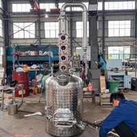 CE 200L 4-Plate Colonne Distiller AISI 304 Vapeur Veste Cuivre Condenseur Électrique Chauffé pour Whisky Rum Vodka Craft Spirit