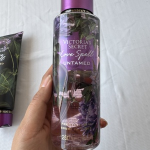 Set di Profumo e Lozione Love Spell Untamed, Fragranza Originale Victoria Secret per Donne, Eau De Parfum all'Ingrosso - Product Image 4