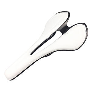 <span class=keywords><strong>Selle</strong></span> <span class=keywords><strong>de</strong></span> vélo confortable en cuir <span class=keywords><strong>et</strong></span> fibre <span class=keywords><strong>de</strong></span> carbone pour VTT <span class=keywords><strong>et</strong></span> vélo <span class=keywords><strong>de</strong></span> route, avec ventilation simple, toutes saisons - Product Image 3