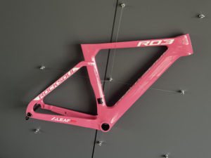 Bicicleta de Carretera Aerodinámica de Alto Rendimiento - Cuadro de Carbono Ligero 4LEAF, Compatible con Shimano R03 Propel - Product Image 6
